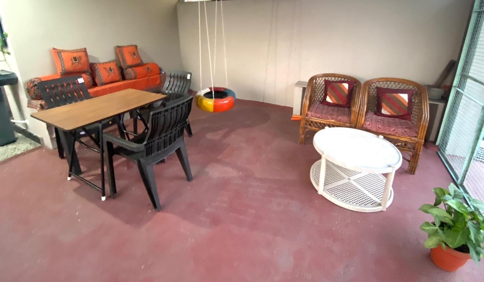 Jay Anegundi Homestay
